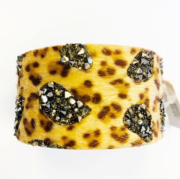 Faux Cheetah Skin Pixie Bead Cuff Bracelet - Picture 1 of 8